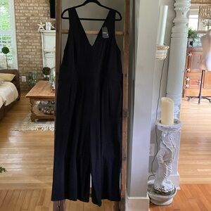 TORRID BLACK JUMPSUIT CROP 3X NEW 22. 24 11992708